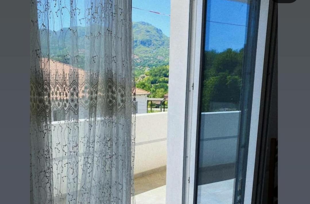 Bar-Restaurant-Hotel-Familja Klos Eksteriør billede